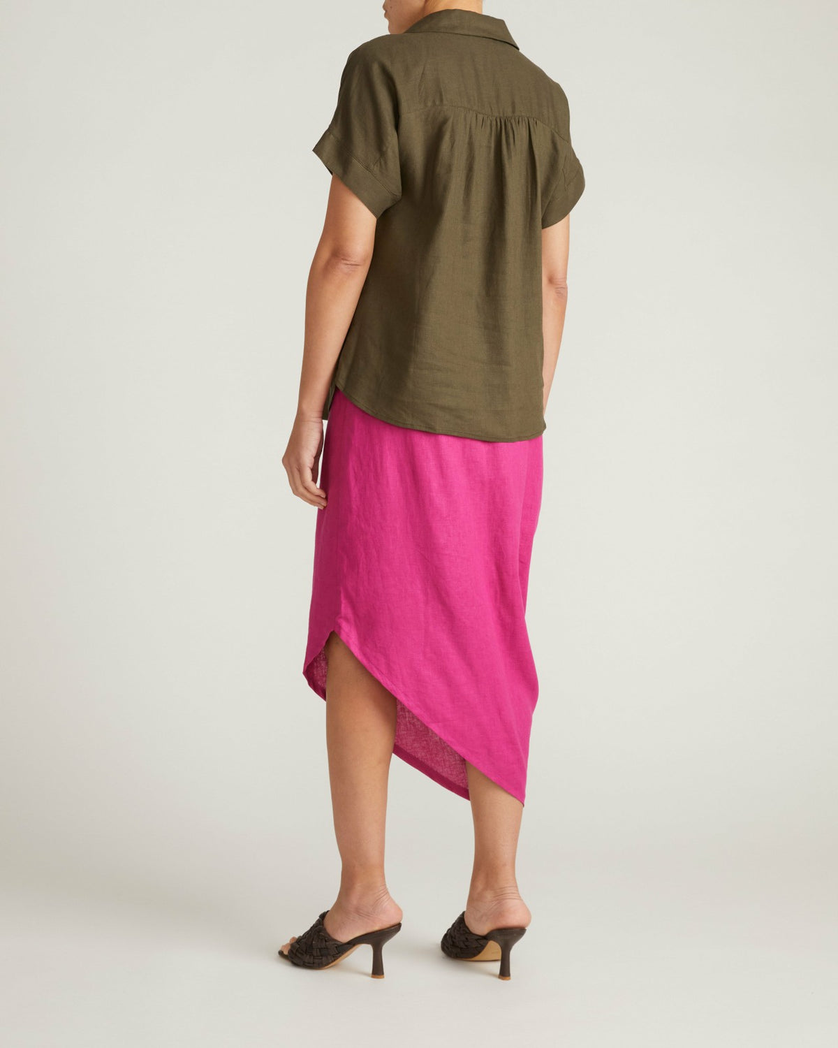 Sandy Short Sleeve Stretch Linen Blend Shirt - Camo | Universal Standard