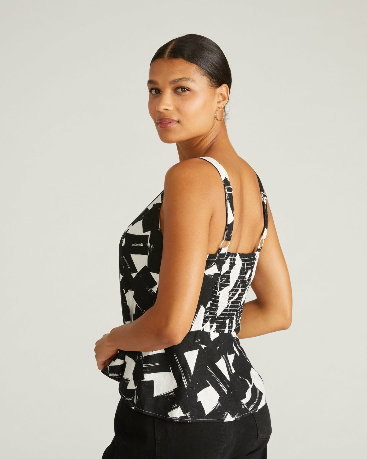 Kuki Sleeveless Linen Blend Top - Santiago Print | Universal Standard