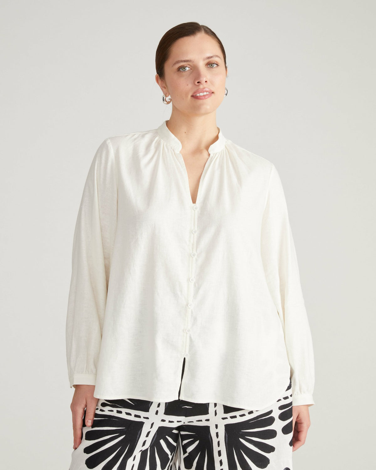 Avalon Linen Blend Blouse - Natural White | Universal Standard