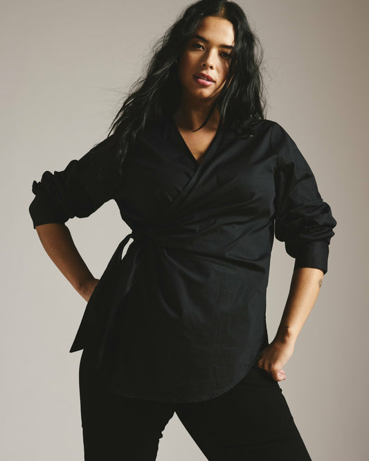 Beacon Stretch Poplin Wrap Shirt - Black | Universal Standard