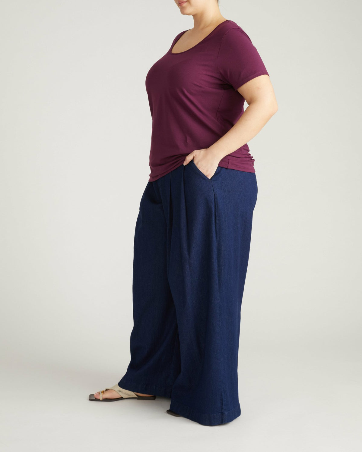 Scoop Neck Tee - Gamay | Universal Standard