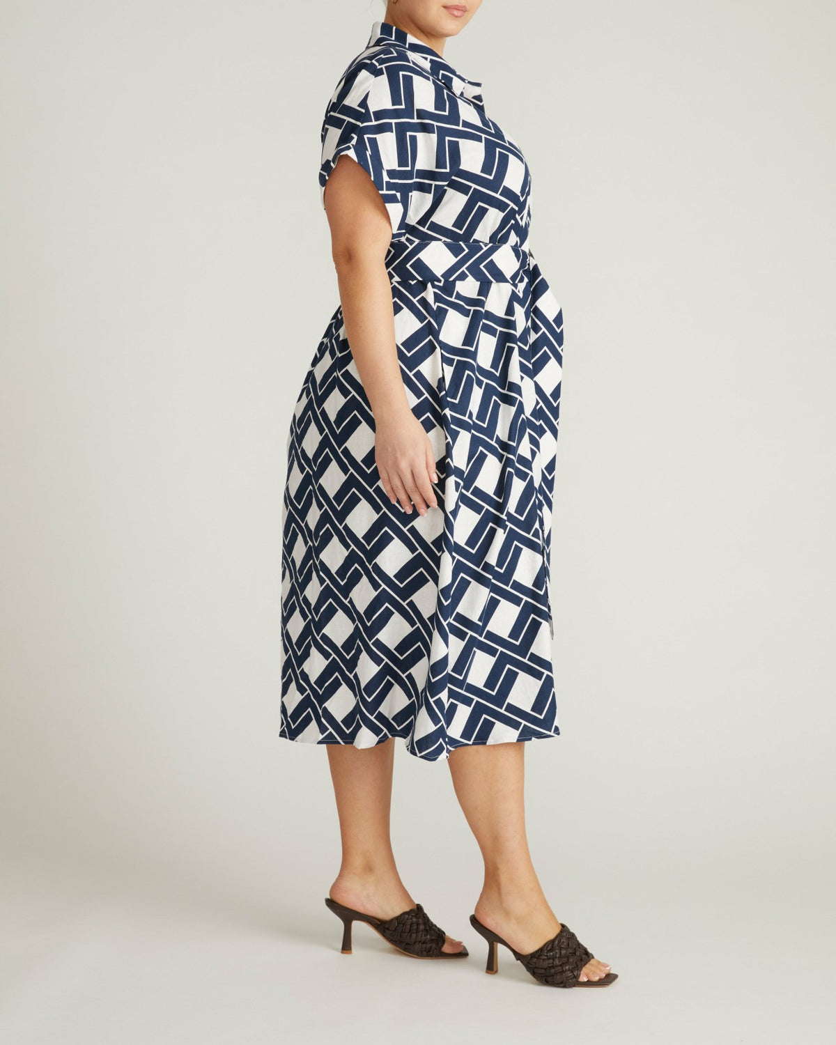 Sandy Stretch Linen Blend Shirtdress - Geometrica Print | Universal Standard