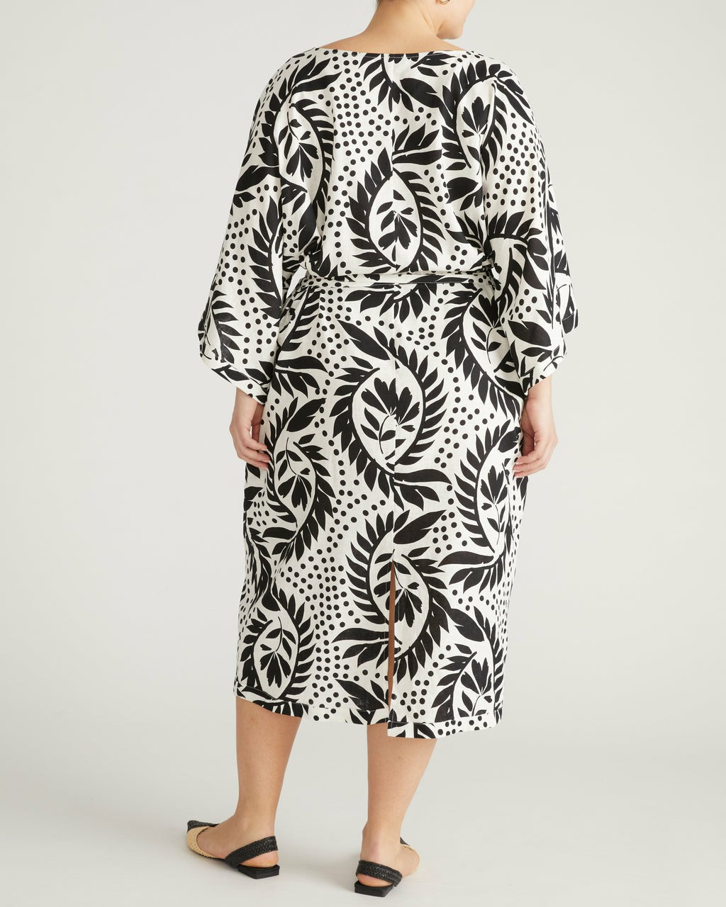 Lio Linen Blend Dress - Vine Print | Universal Standard