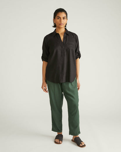 Button Back Linen Blend Polo Shirt - Black | Universal Standard