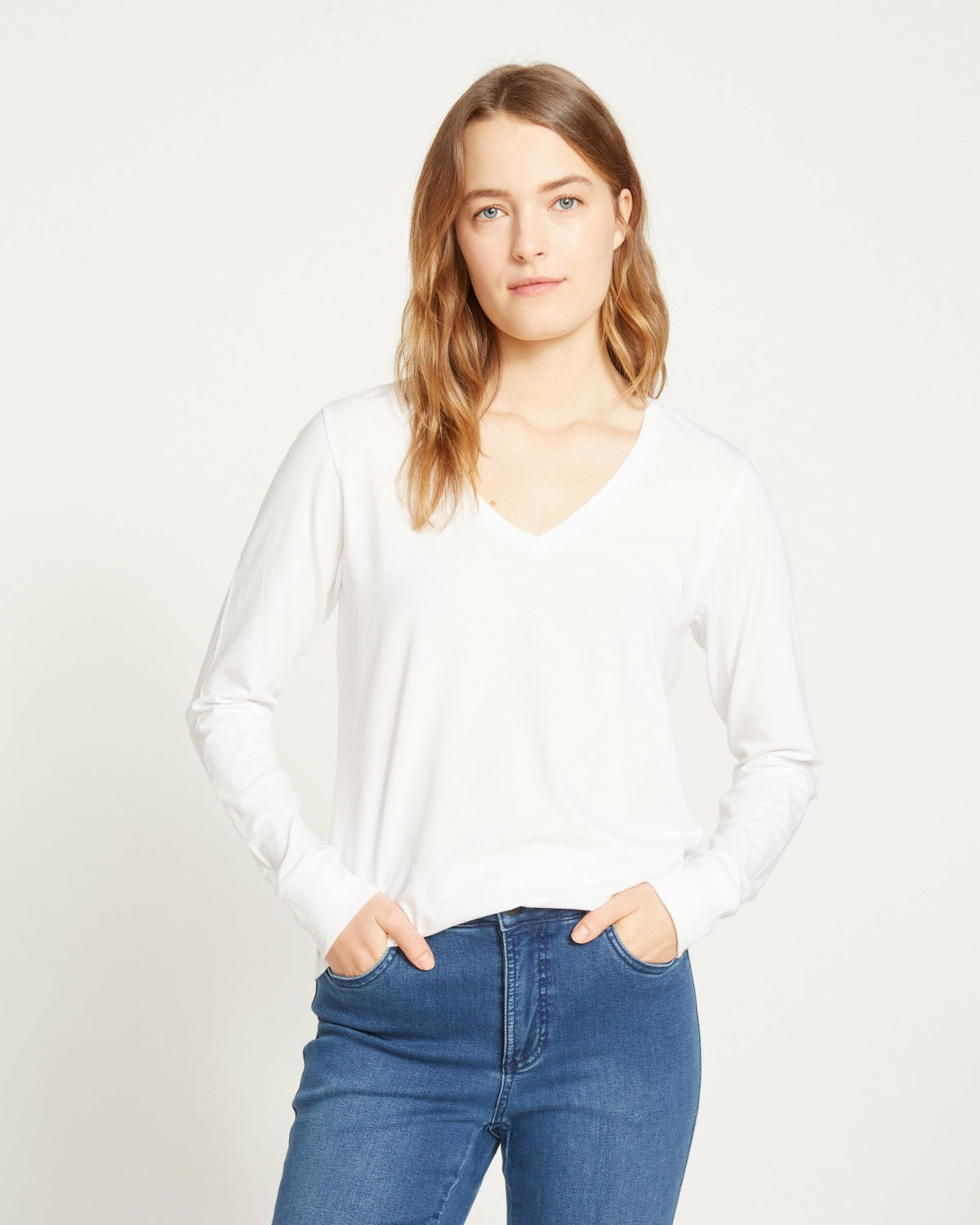 Long Sleeve V Rex - White | Universal Standard