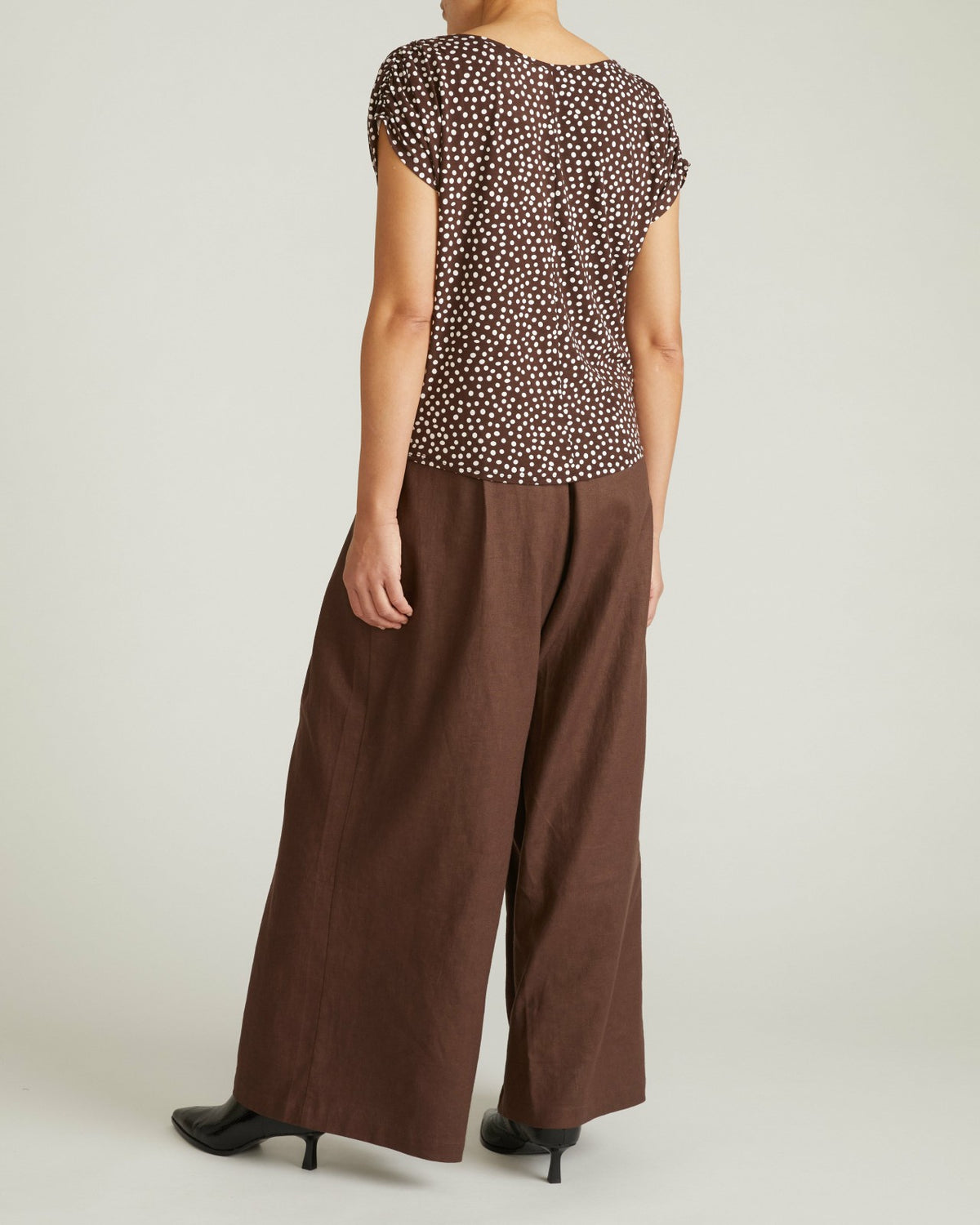 Helena Divine Jersey Gathered Tee - Brown/White Dot Print | Universal Standard