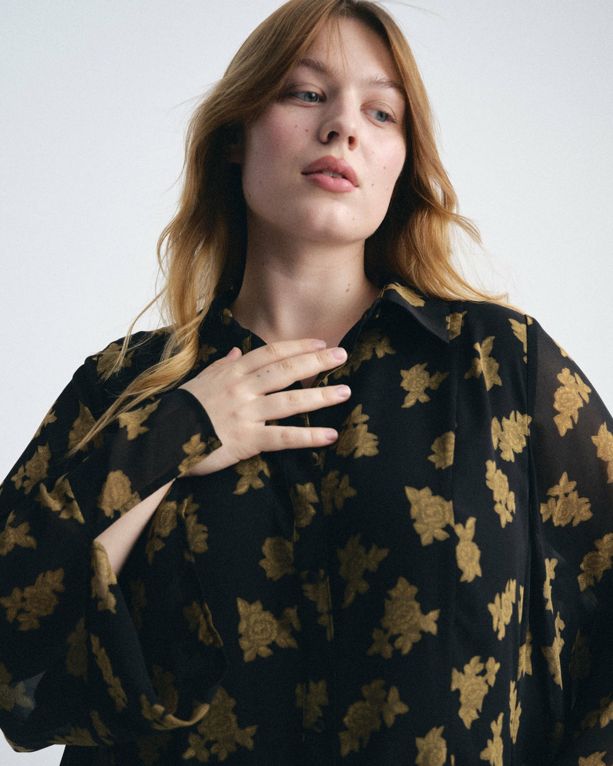 Evie Chiffon Blouse - Gold Heirloom Print | Universal Standard