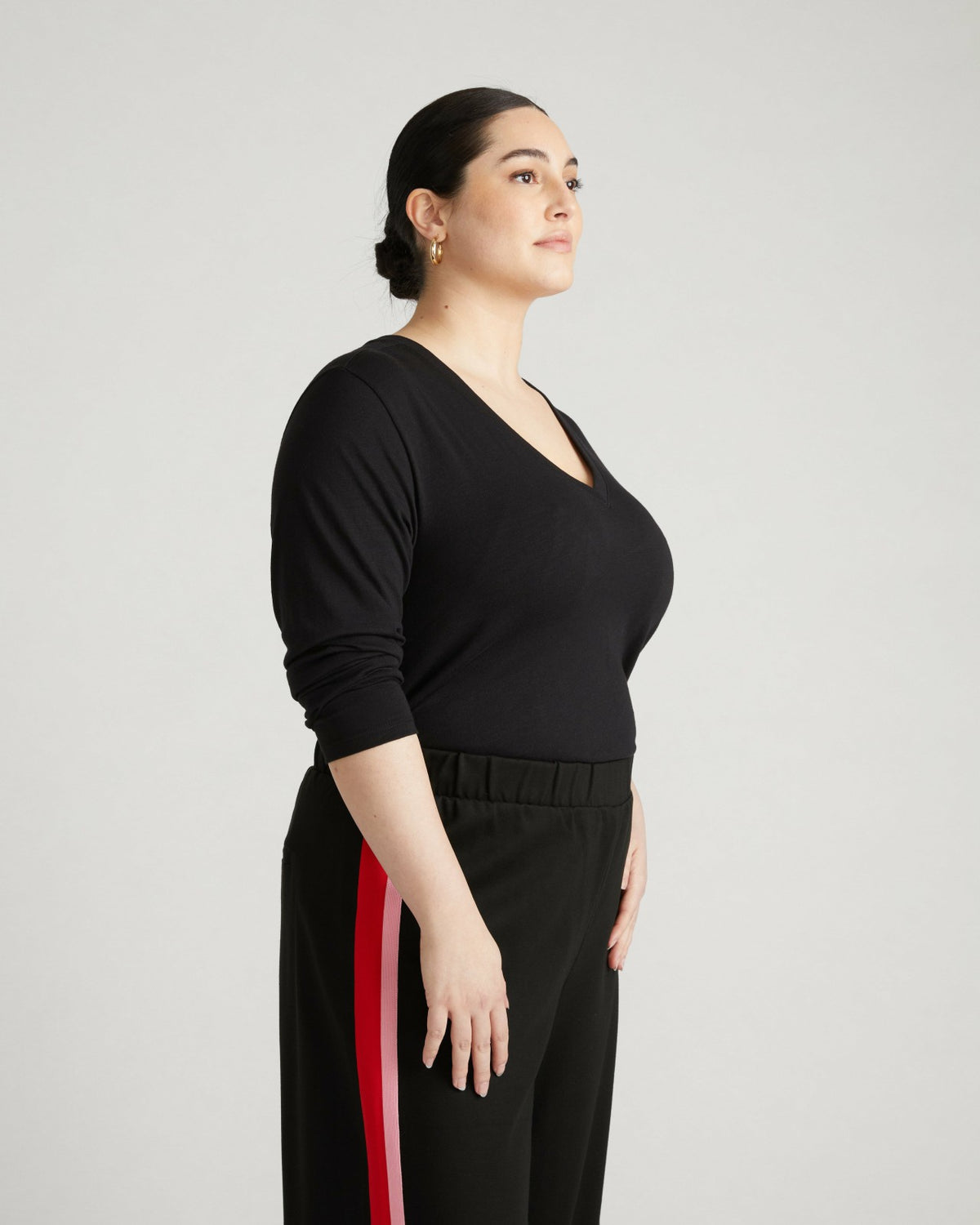 Light-As-Air Long Sleeve V Neck Tee - Black | Universal Standard