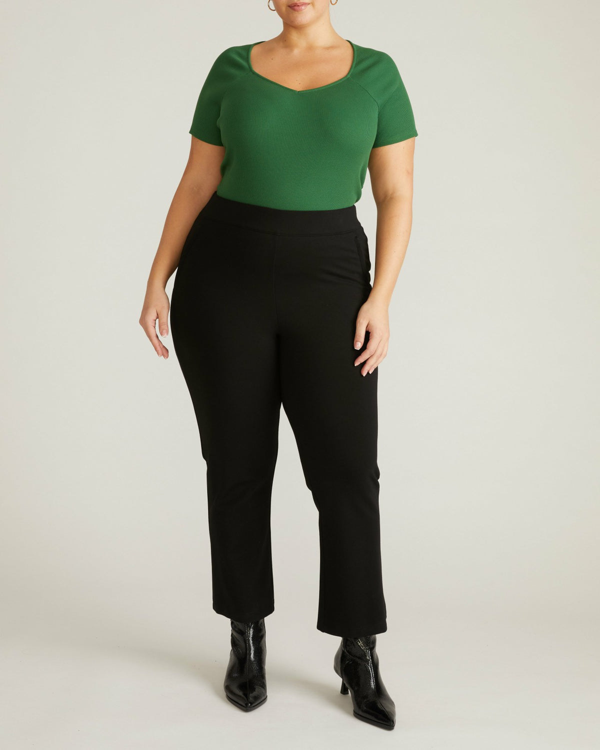 Carey Ribbed Sweetheart Tee - Green Park | Universal Standard