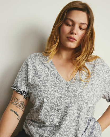 Light-As-Air V Rex - Faded Print | Universal Standard