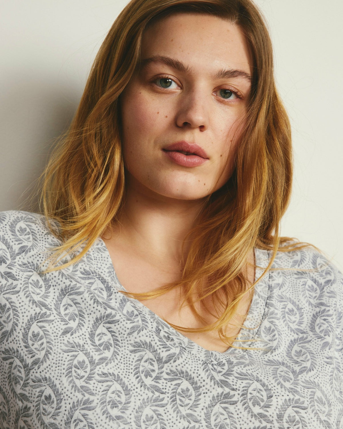 Light-As-Air V Rex - Faded Print | Universal Standard