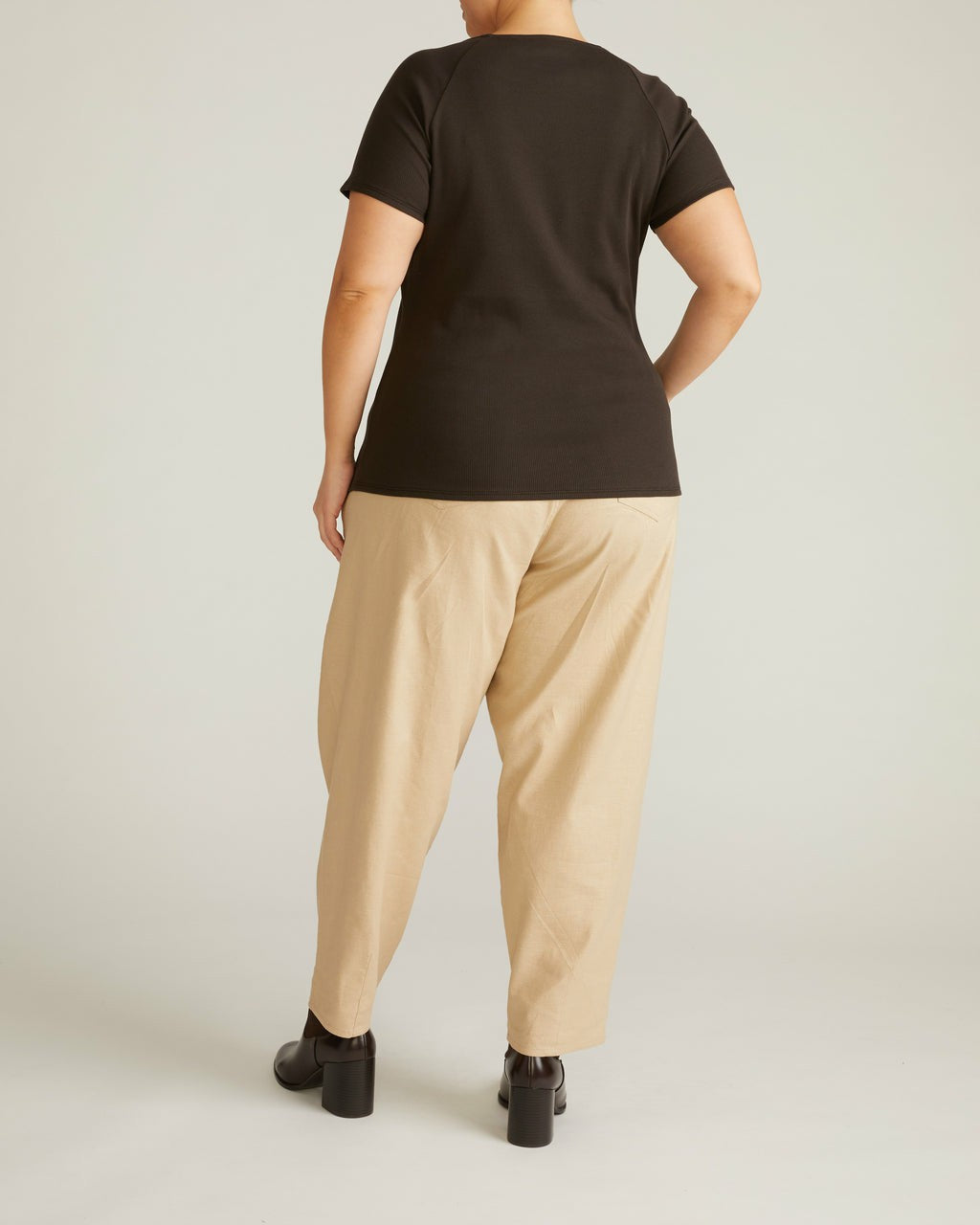 Carey Ribbed Sweetheart Tee - Espresso | Universal Standard