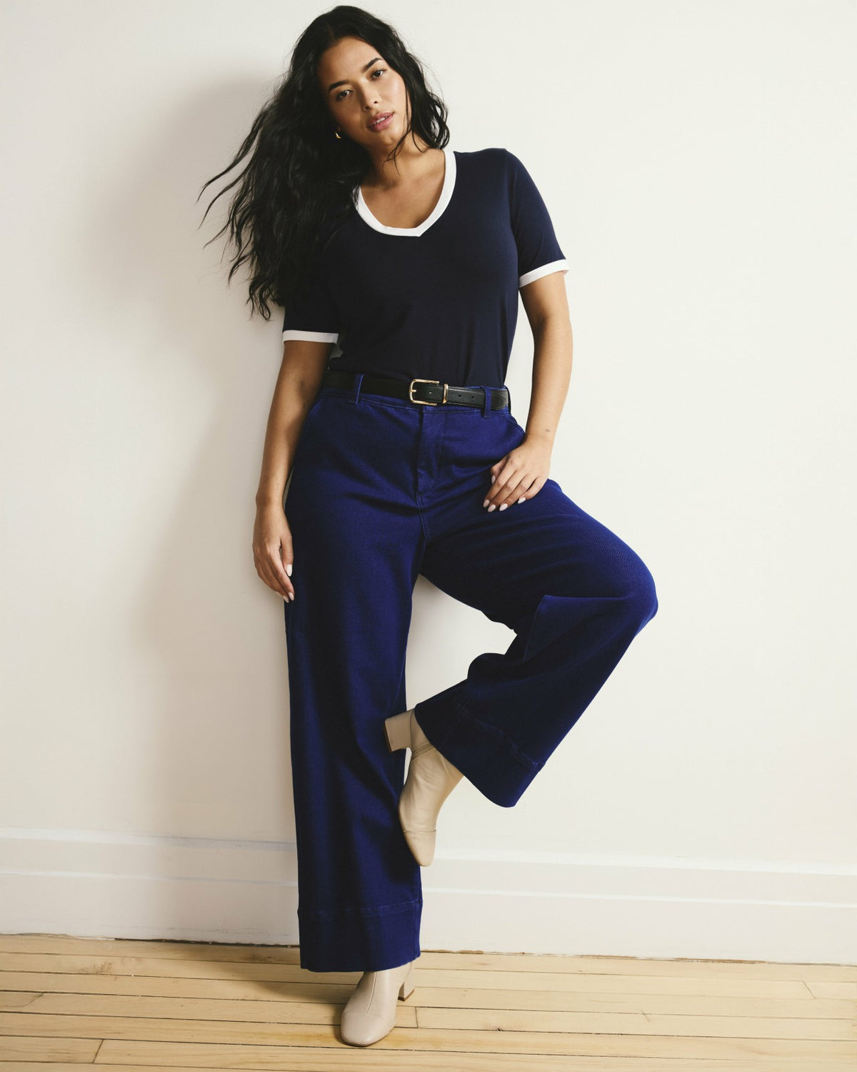 V Rex - Navy/White Trim | Universal Standard
