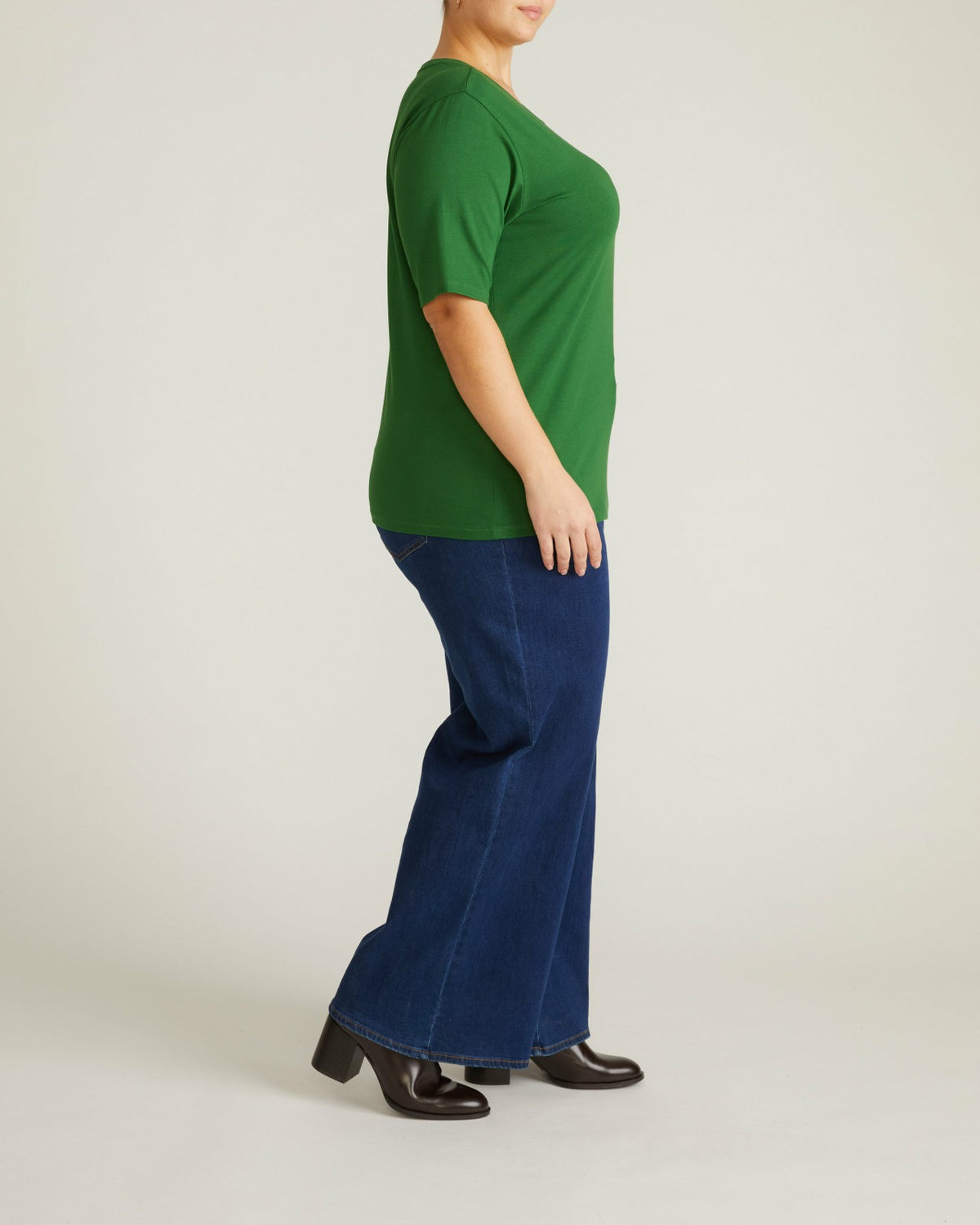 Maia Stovepipe Sleeve Tee - Green Park | Universal Standard