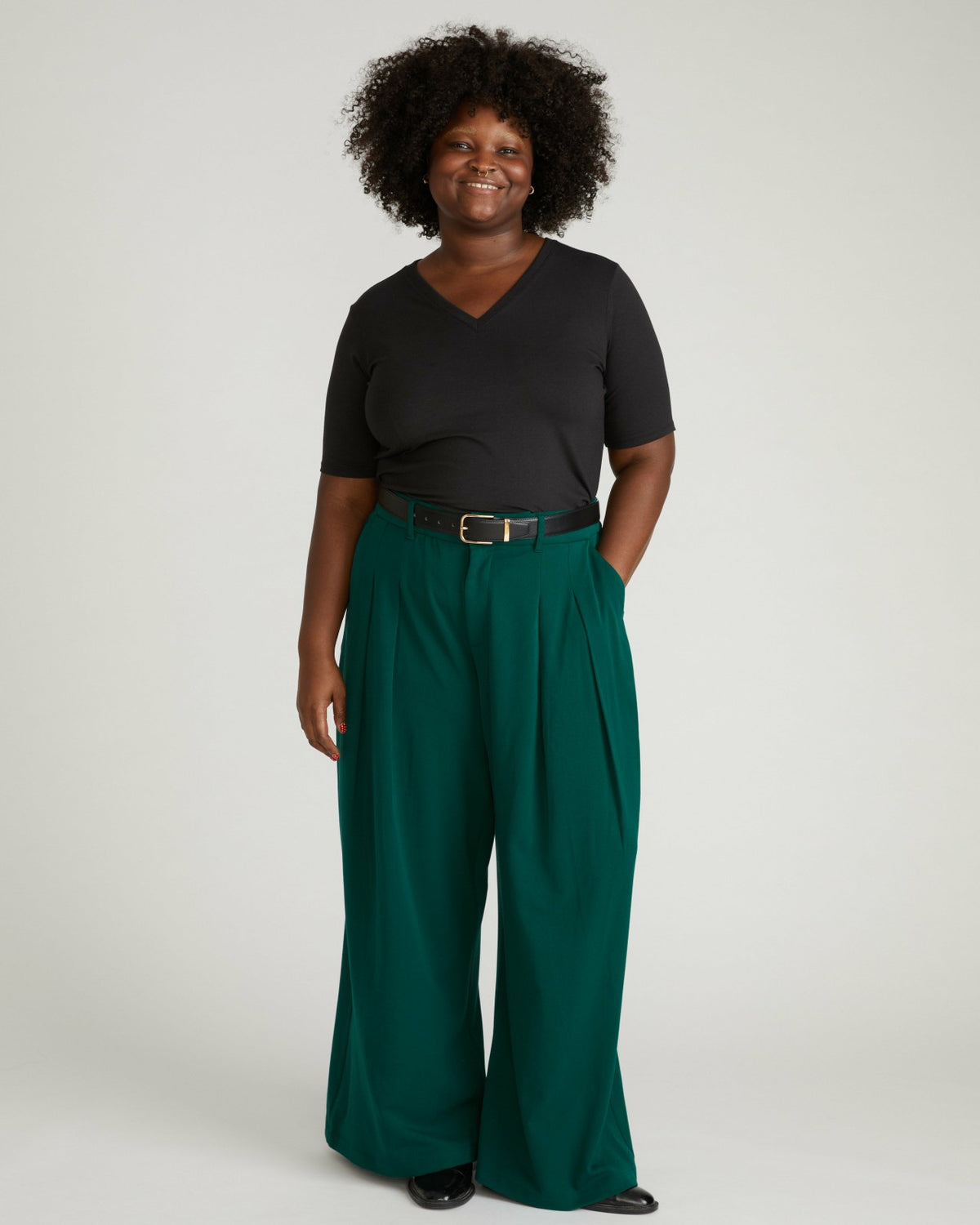 Maia Stovepipe Sleeve V Neck Tee - Black | Universal Standard