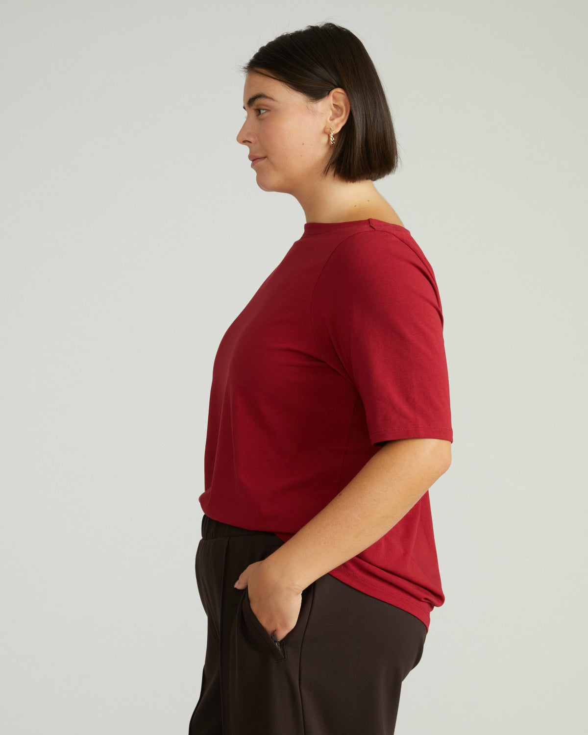 Bella Boatneck Tee - Garnet | Universal Standard