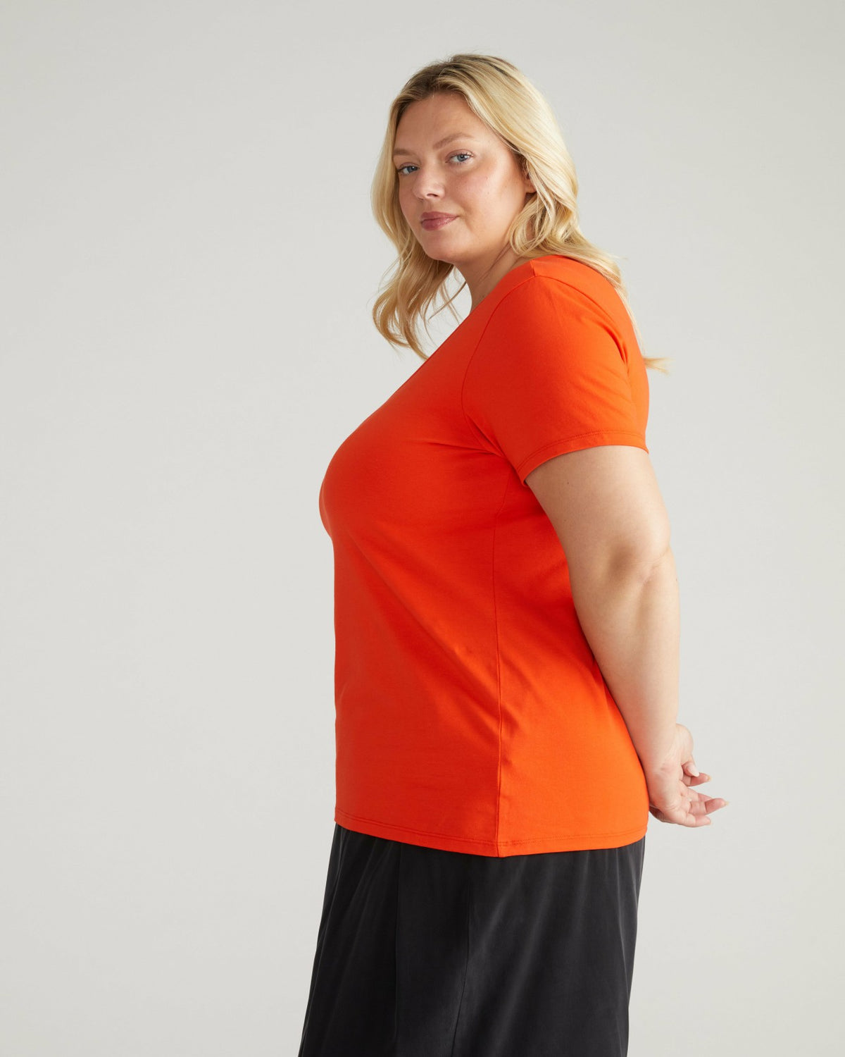 Scoop Neck Tee - Poppy | Universal Standard